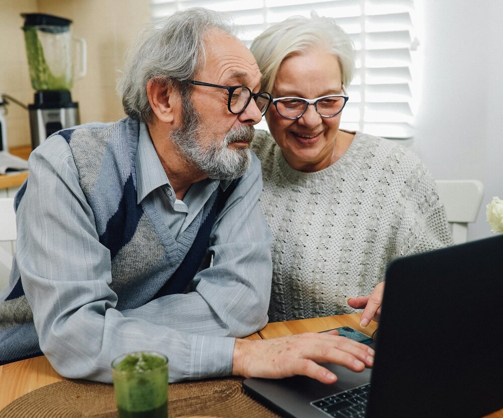 How to save money when retired – 10 top tips