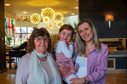 5 things to do with your mum on Mother’s Day at an ExtraCare retirement village